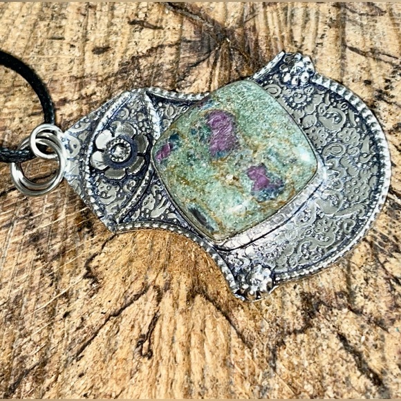 Ruby Fuchsite Pendant 2 1/2” - Picture 6 of 8